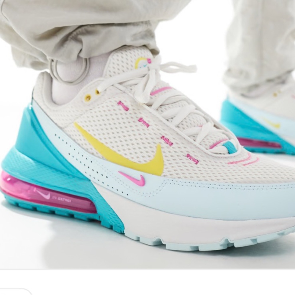 Nike Air Max White and Aqua Sneakers
